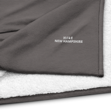 Carica l'immagine nel visualizzatore di Gallery, Hike New Hampshire Premium sherpa blanket