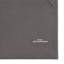 Carica l'immagine nel visualizzatore di Gallery, Hike New Hampshire Premium sherpa blanket