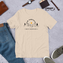 Загрузить изображение в средство просмотра галереи, White Mountains New Hampshire Unisex T-Shirt